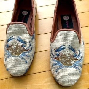 Beautiful embroidery crab loafers